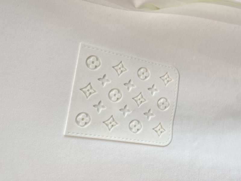 l0vis Vvtt0n t-shirt